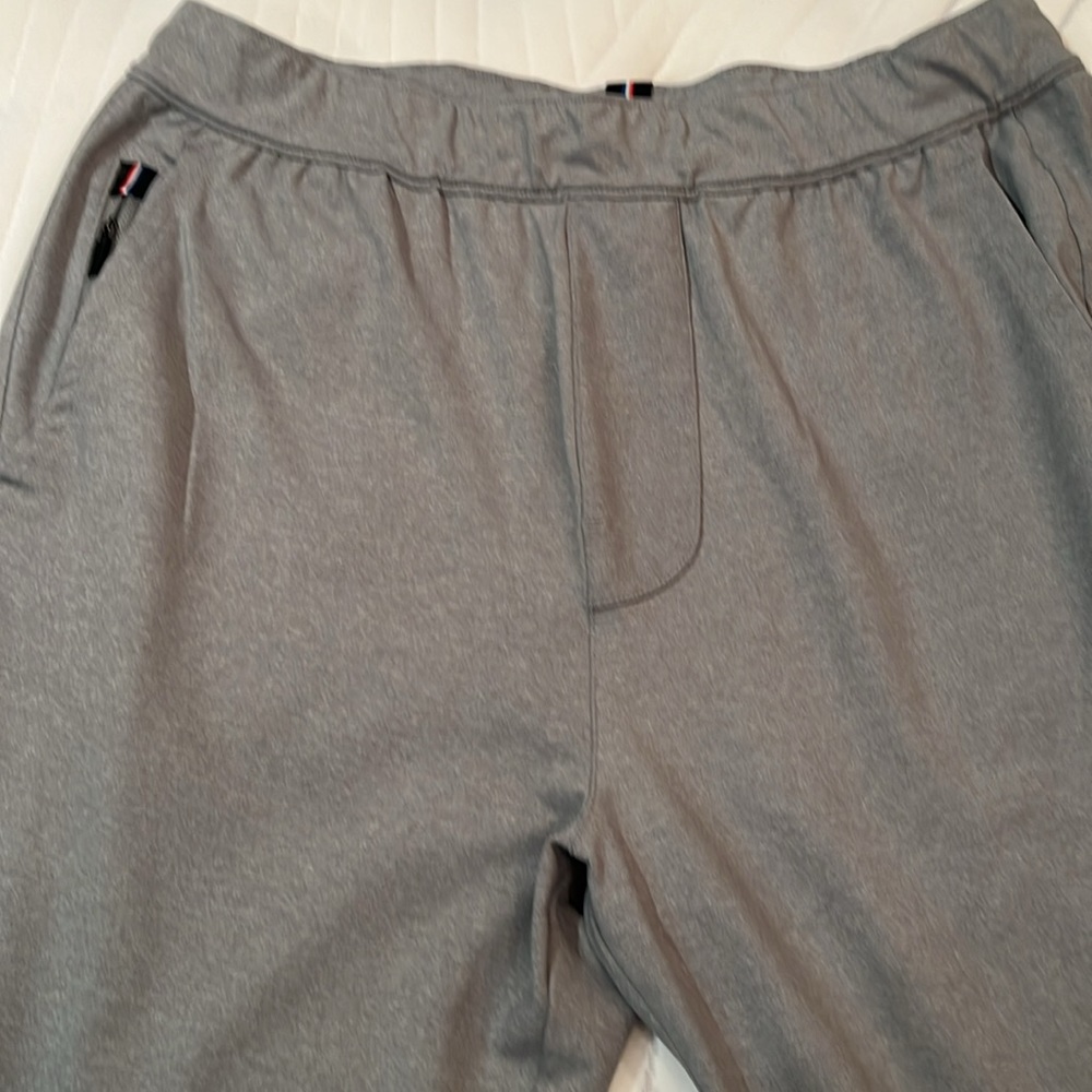 Awesome pair of athletic stretch style 4 Lap pants wear out or at gym - Picture 2 of 9